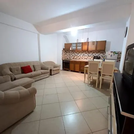 Cosy Flat For Rent In Apartment *